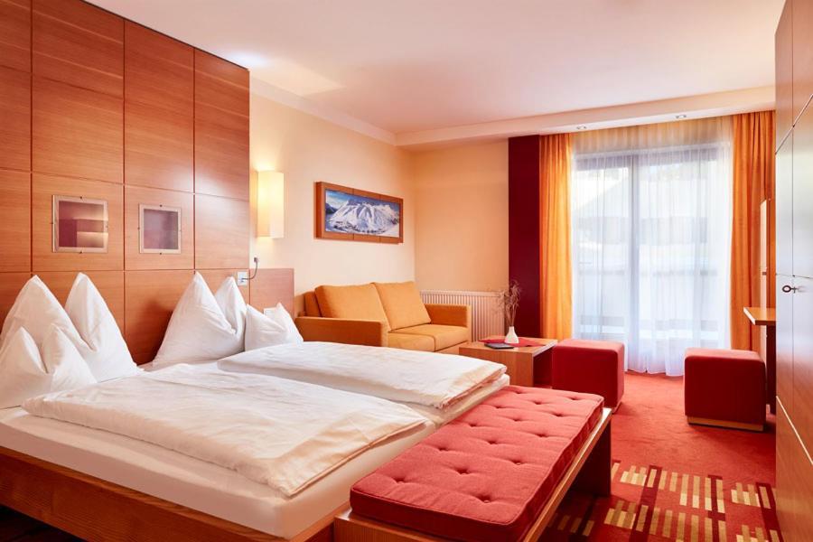 Hotel Konradin Кюхтай Экстерьер фото