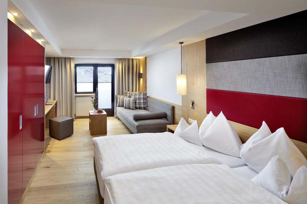 Hotel Konradin Кюхтай Экстерьер фото